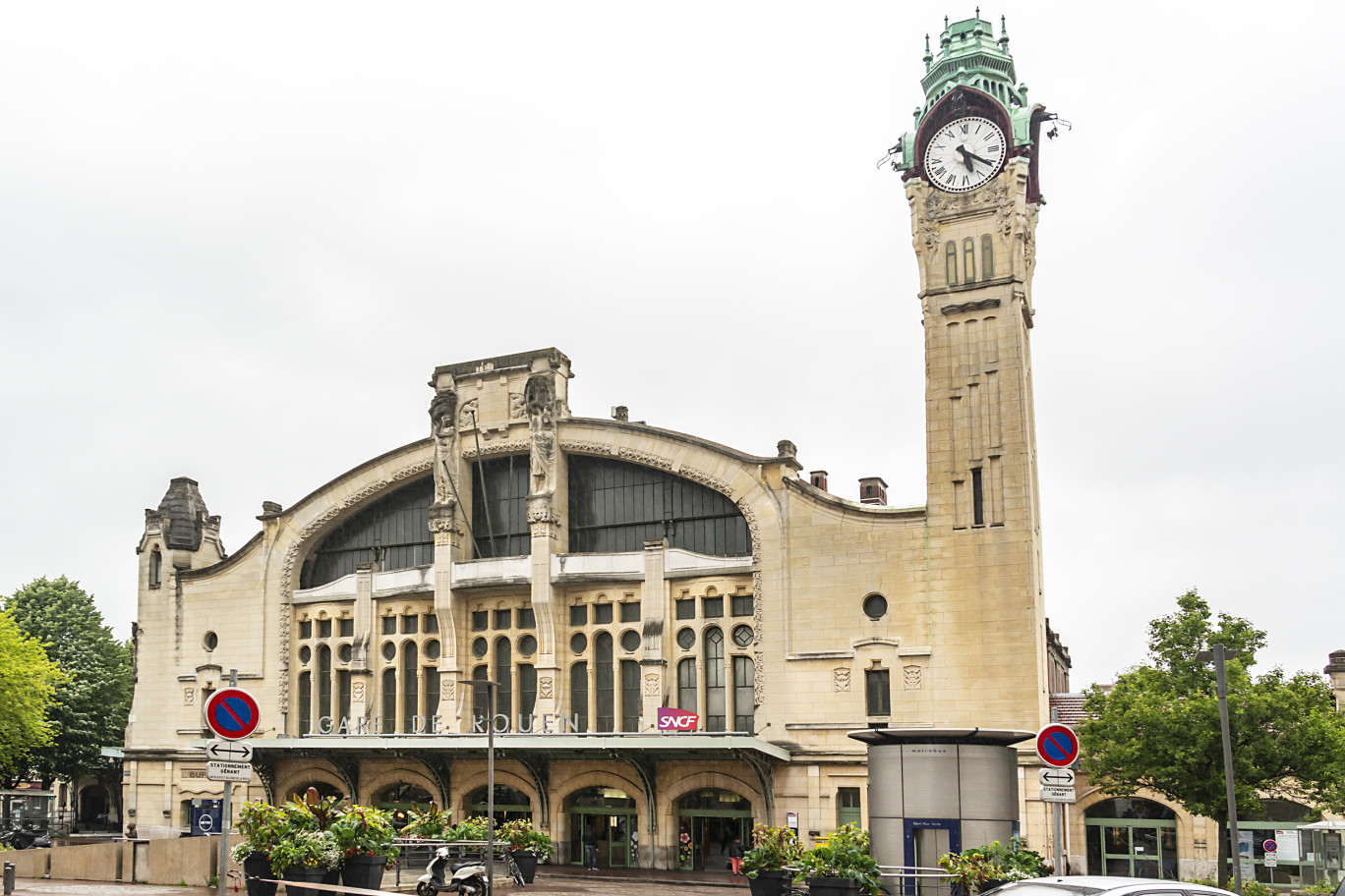 Gare de Rouen. 