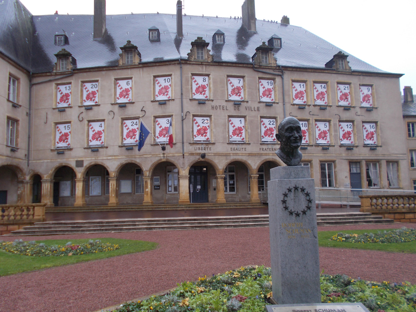 Thionville, entre projets majeurs et esprit démocratique. 