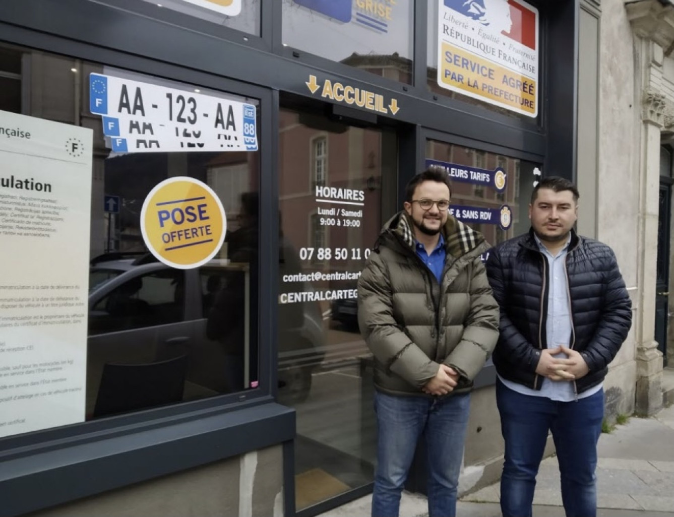 Anthony Khedache-Thiriet et Hakan Unal, fondateurs de l’enseigne «Central carte grise».