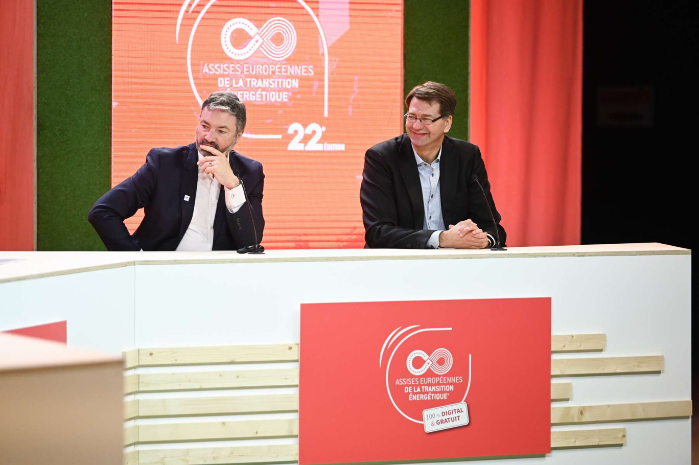 Arnaud Leroy, président de l’Ademe, et Patrice Vergriete, maire de Dunkerque, lors des Assises européennes de la transition énergétique 2021. 