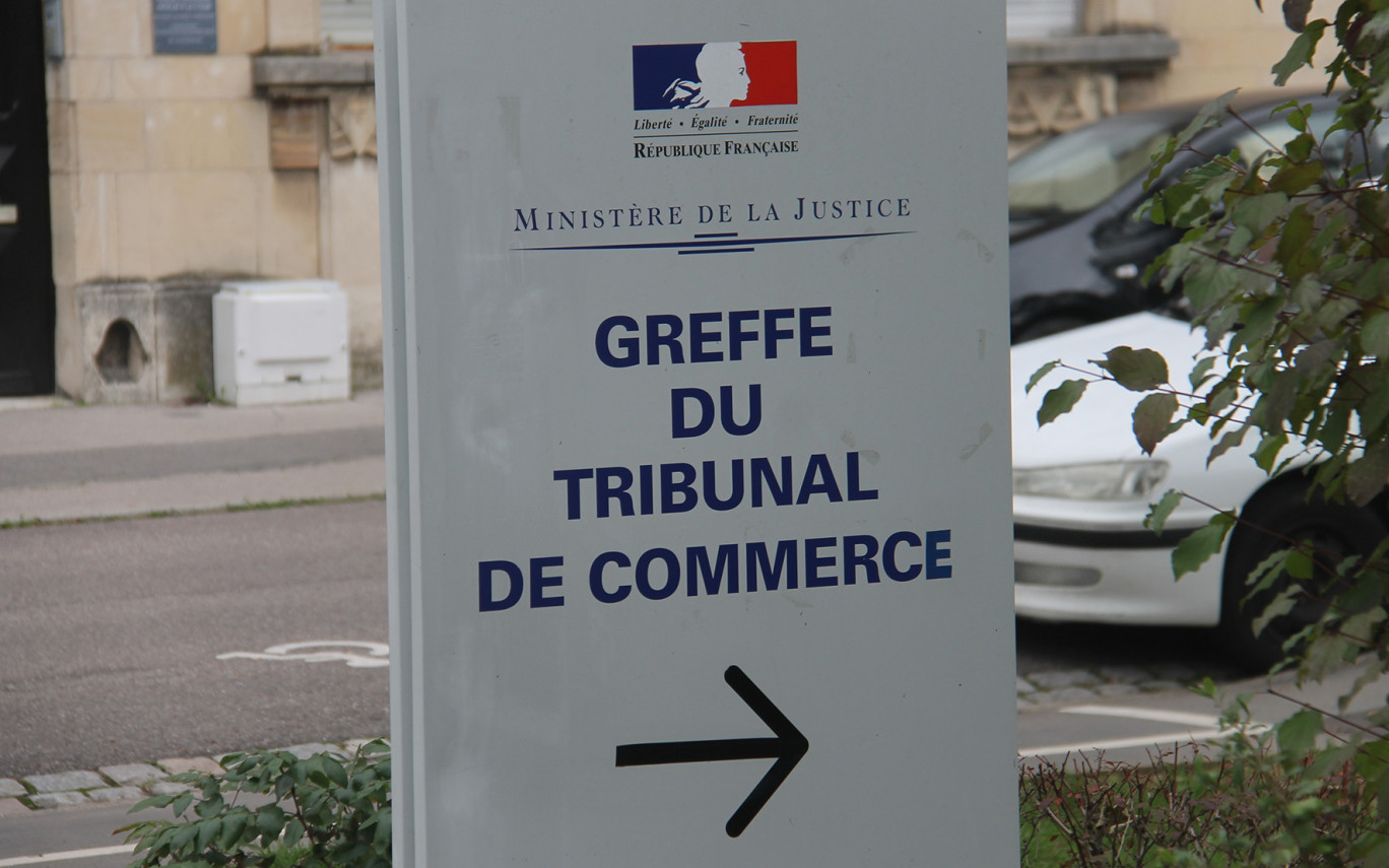 Le Conseil national des greffiers des tribunaux de commerce et l’institut Xerfi viennent de faire paraître leur bilan national 2020. Bilan des courses : baisse globale du nombre des défaillances d’entreprises l’an passé. 