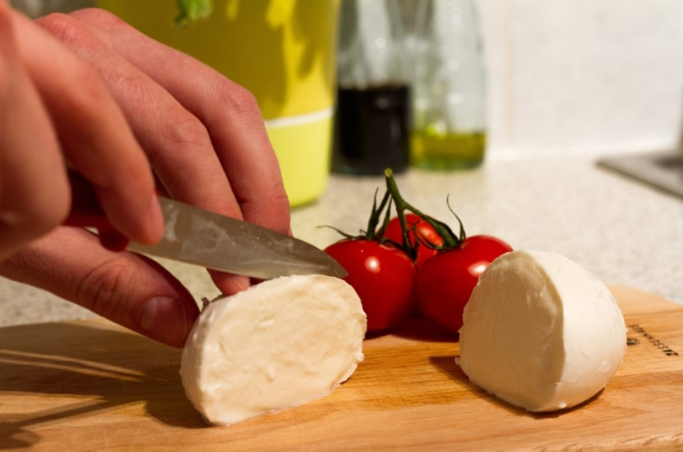 La mozzarella sera utilisée par Guillaume Durand, un pizzaiolo basé à Marcilly-sur-Tille, qui veut s’en servir pour fabriquer une pizza « 100% Côte-d’Or ».