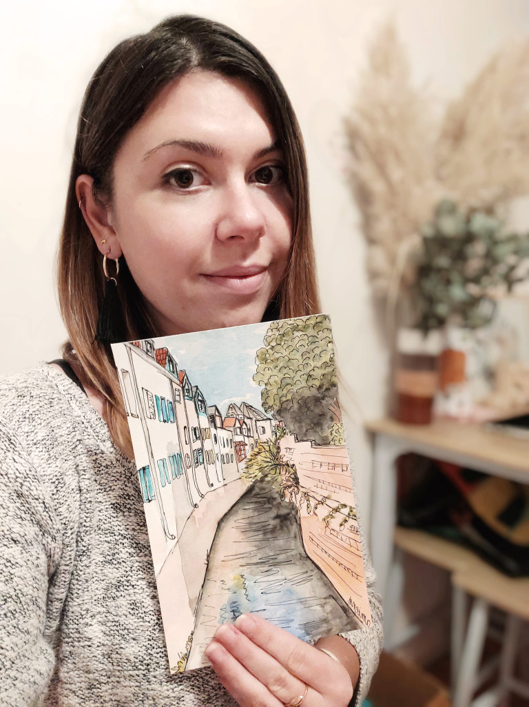 Le style urbain et frais des aquarelles de Charlotte Crochard séduisent les clients.