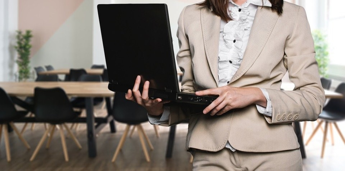 D’après une récente enquête de l’Apec, les femmes accèdent moins aux postes à responsabilité managériale.