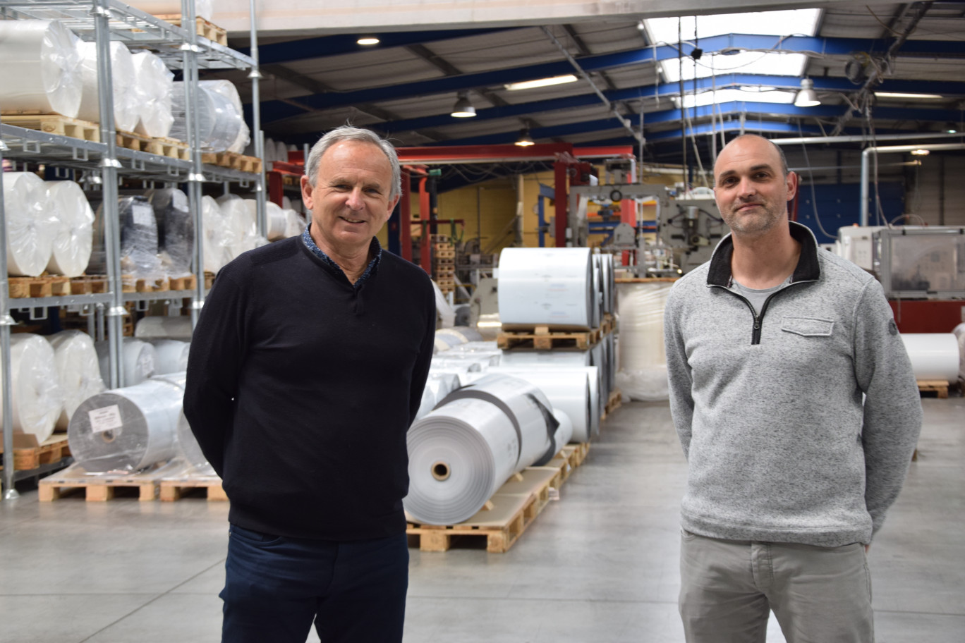 Bruno Hannecart, fondateur et dirigeant d’Hanova, et Sébastien Vasseur, chef de fabrication. © Baptiste Régent