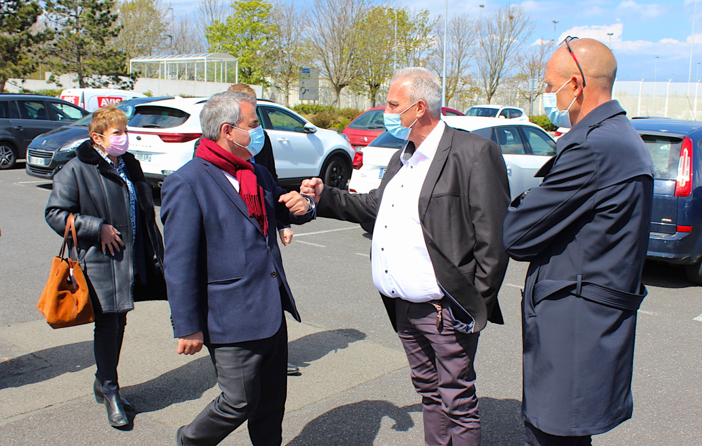 Xavier Bertrand, président de la Région, Stéphane Sauvage, secrétaire général de Force ouvrière à Eurotunnel. (© Aletheia Press / J-B Guilbert)