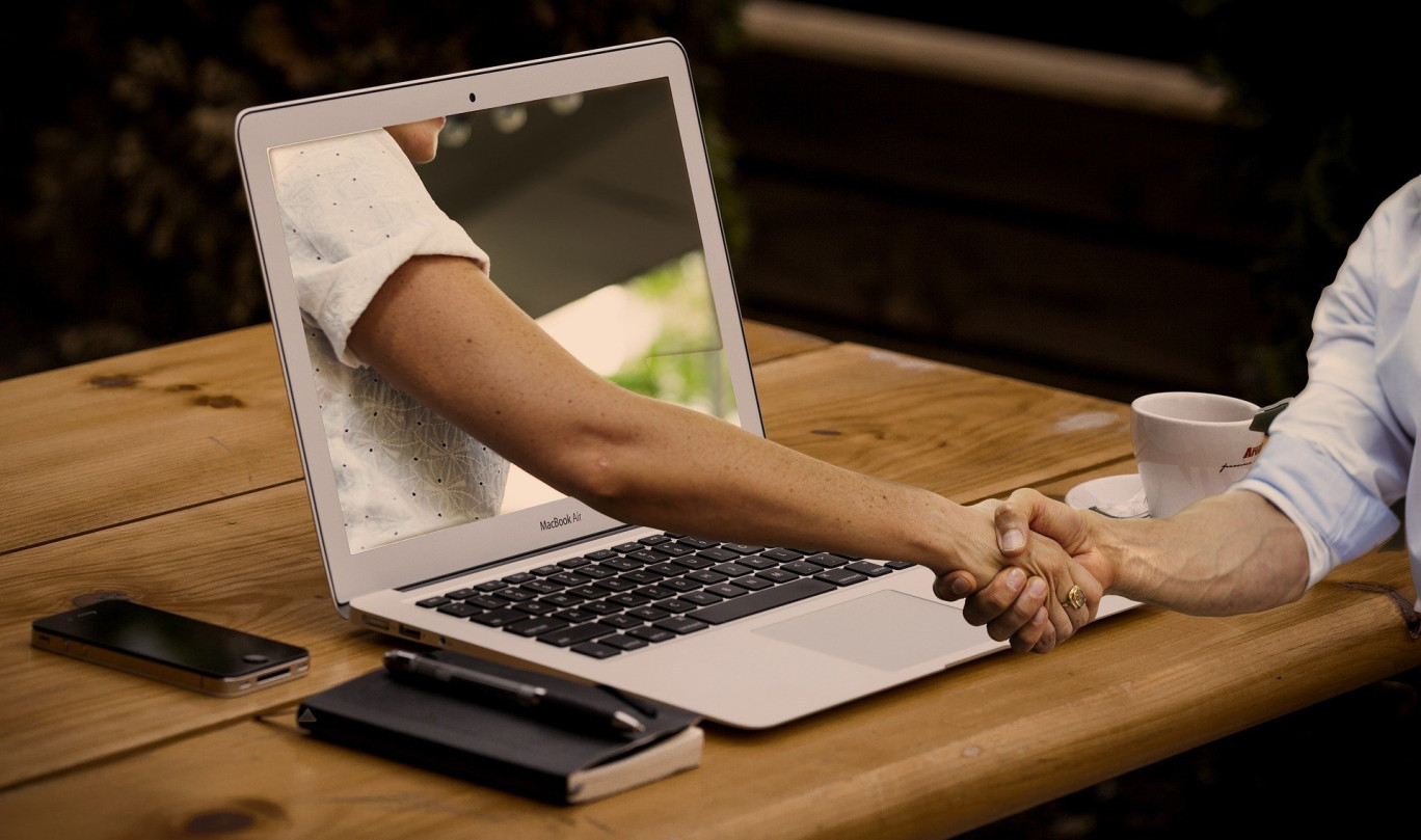 Le secteur de l’assurance mise sur le digital pour renforcer la proximité virtuelle/physique.