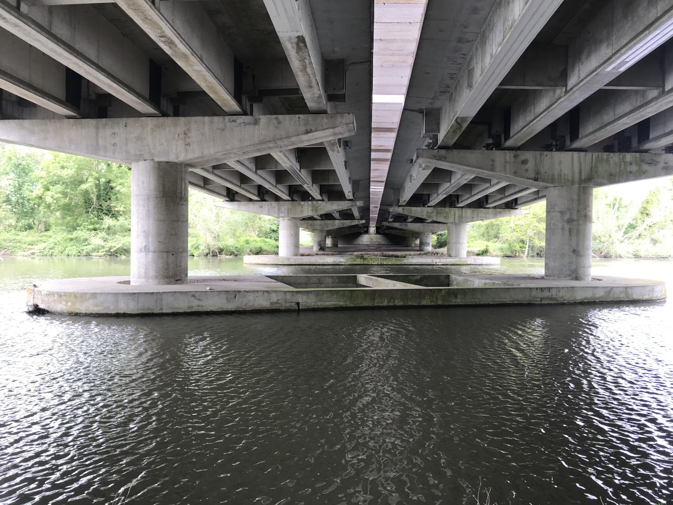 La France compte environ 250 000 ponts routiers. (c)Olivier Razemon pour DSI