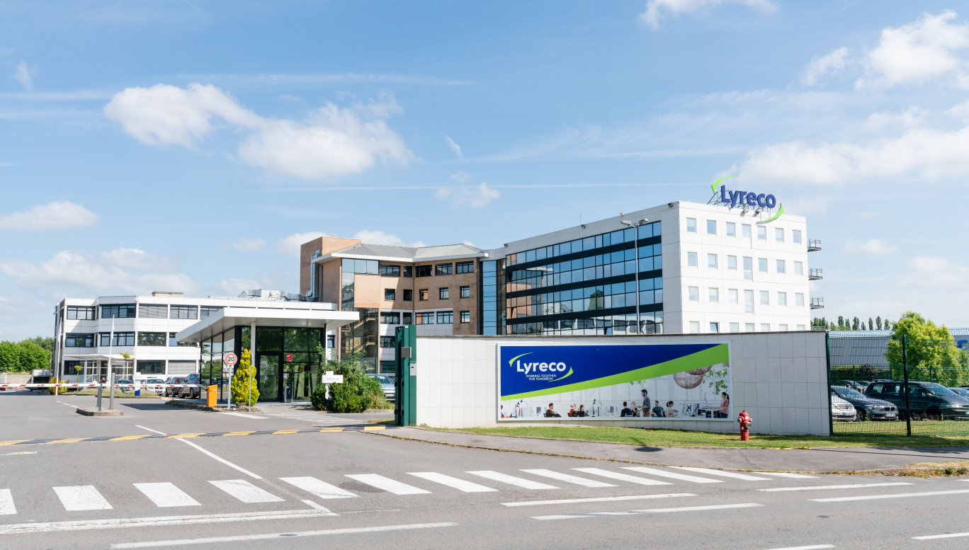 Lyreco France emploie 2 100 salariés à Marly ; Lyreco, 10 000 dans le monde. Vingt-cinq futurs conseillers commerciaux vont renforcer ces équipes.