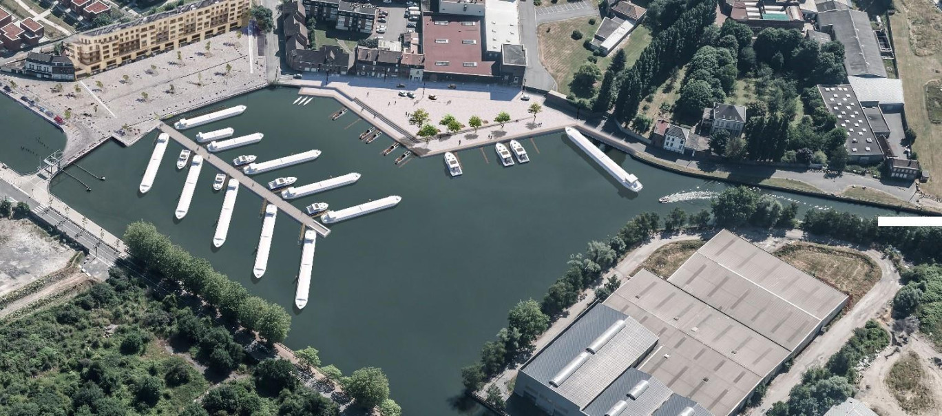 La place haute sera aménagée en son centre en vue d'édifier la future capitainerie.