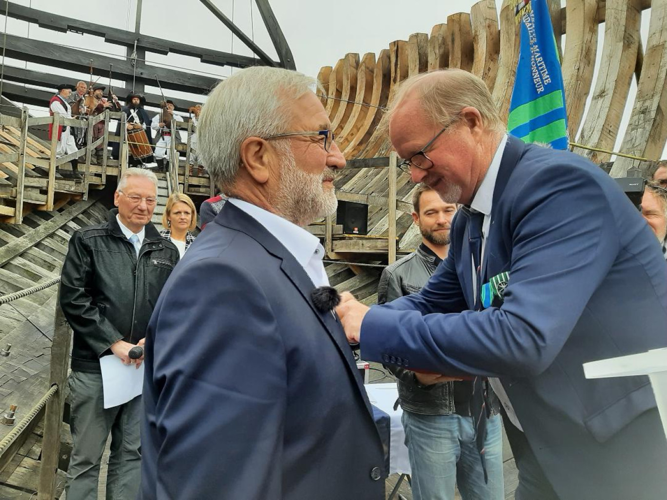 Christian Cardin a été fait chevalier dans l'ordre national du Mérite maritime à Gravelines le 2 octobre dernier.