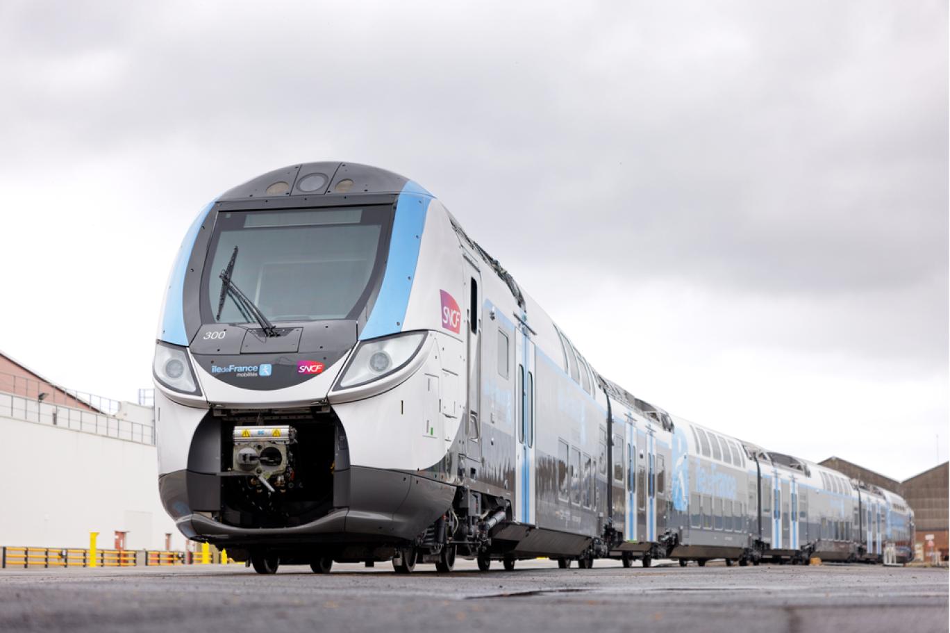 Le 300e Regio 2N, photographié à sa sortie du site Alstom de Crespin. © Alstom/Samuel Dhote