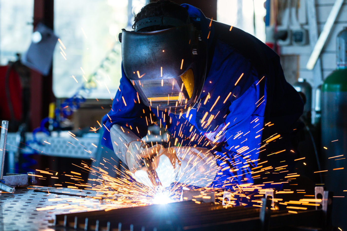 Si au début de années 1970, l'emploi dans l'industrie représentait près du quart de l'emploi total, ce chiffre est tombée à environ 10% en 2019. (c)AdobeStock