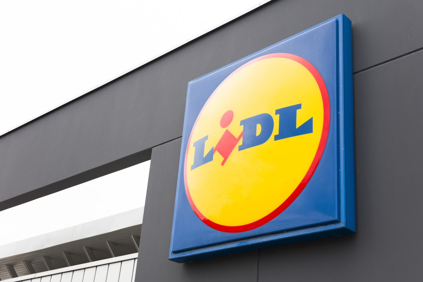 Un Lidl tout en bois en vue à Épinal