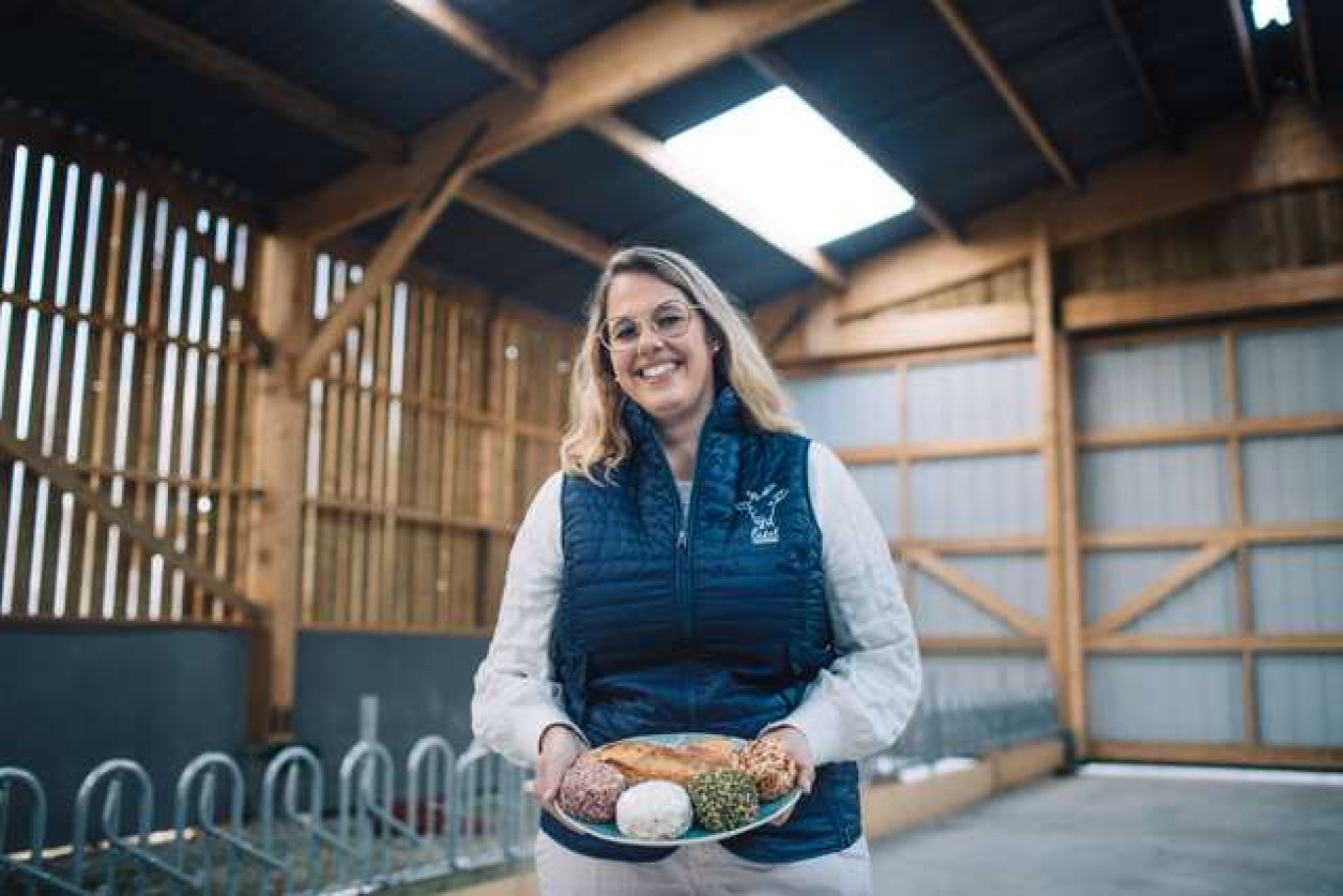 Marion Coulombel vend ses fromages dans le magasin qu'elle a ouvert en avril dernier.. (c)Aurelien Buttin