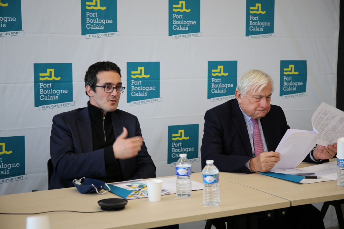 Benoit Rochet, directeur général du port, et Jean-Marc Puissesseau, président de la SEPD, au nouveau terminal ferry le 27 janvier dernier. © Aletheia press/MR