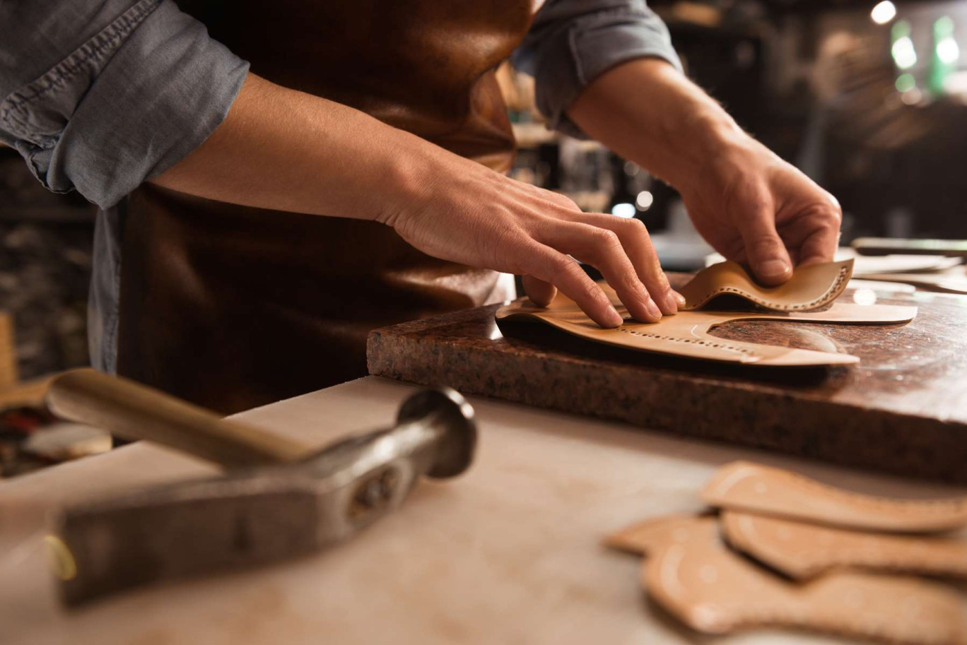 La filière cuir fait face à de nombreux défis, dont les impératifs liés à la RSE. (c)AdobeStock