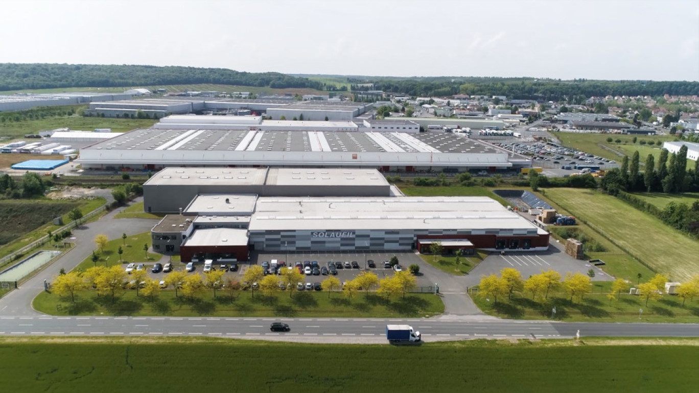 Le site Solaufil de Crépy-en-Valois s’étend sur 10 000 m². (c) Solaufil