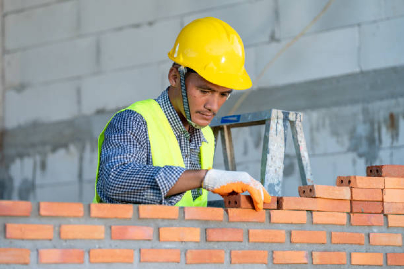 L'artisanat du bâtiment est en souffrance actuellement.