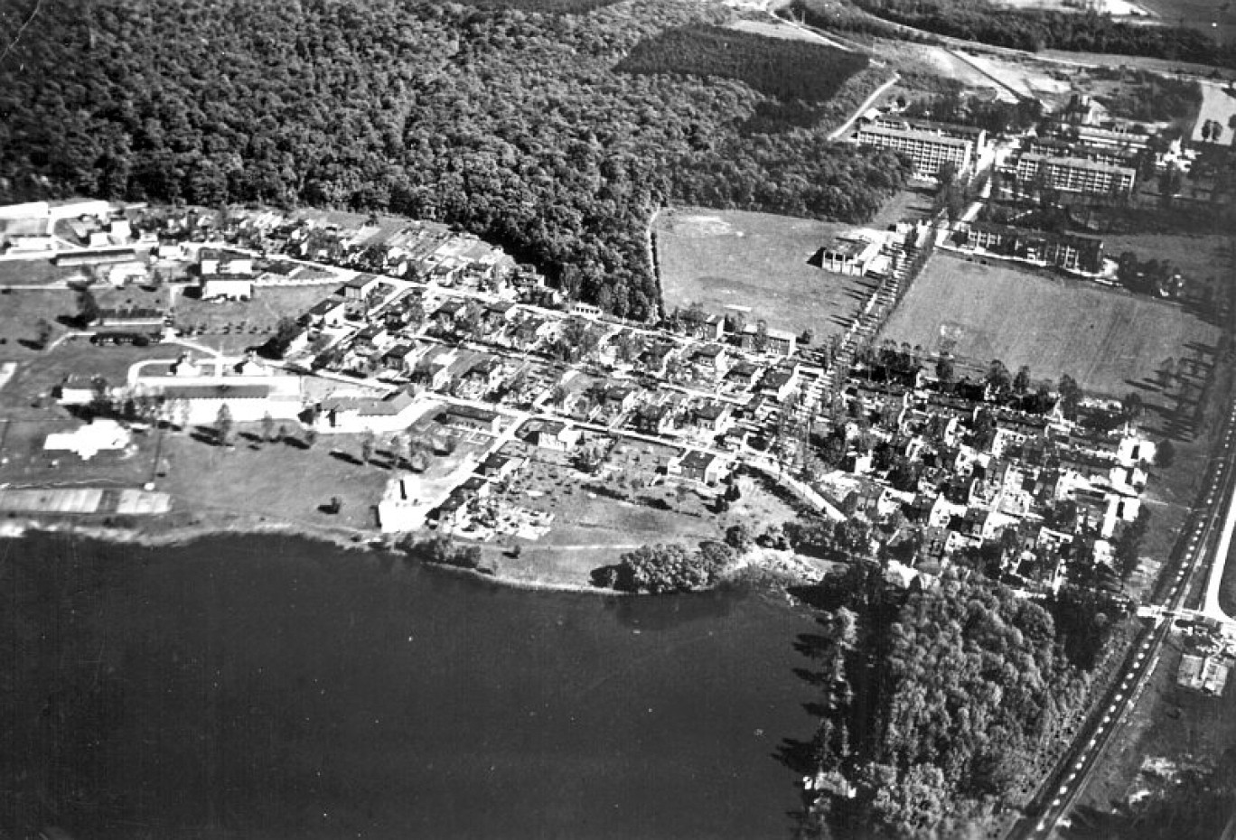 La ville-usine de Bataville, une aventure unique en Lorraine. © : Archives départementales de Moselle - 1960.  