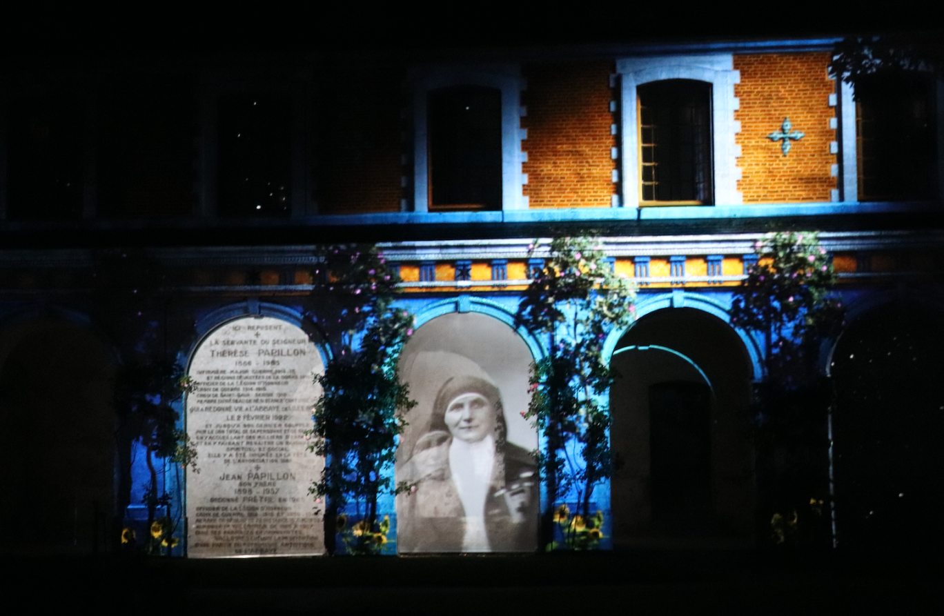 Hommage à Thérèse papillon.