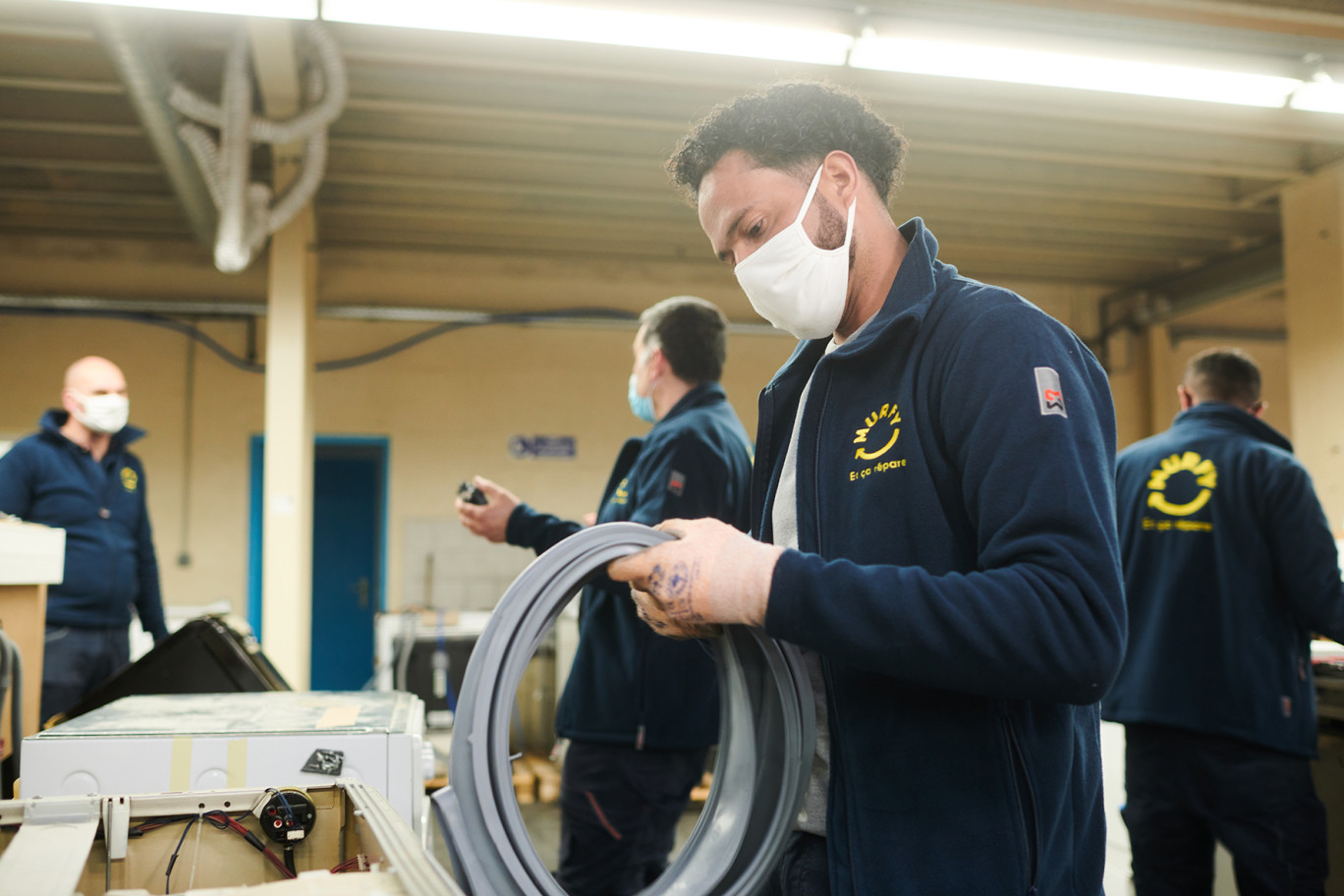 Murfy, spécialiste de la réparation et du reconditionnement du gros électroménager, lance sa première promotion dans la région à Metz de son académie de formation en lien avec Pôle emploi. © : Murfy.