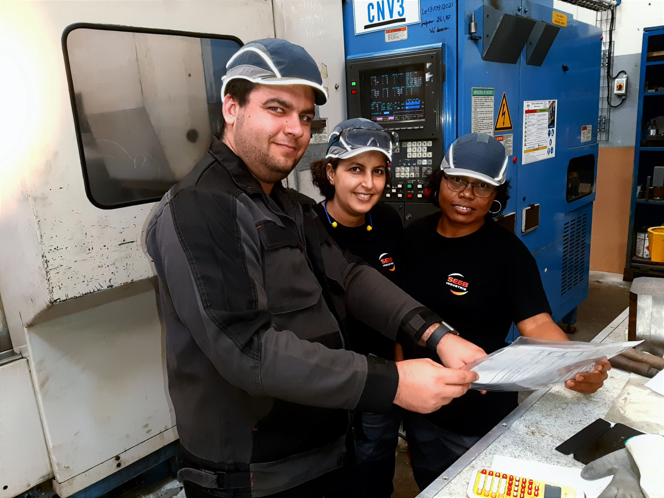 La formation repose en partie sur un système de tutorat. (© Seeb industrie)