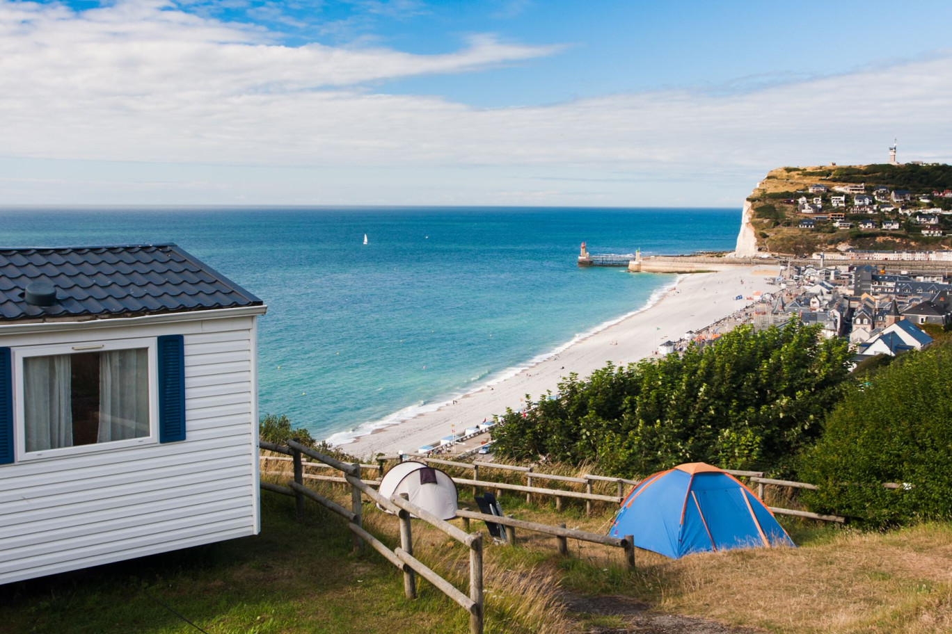 L'hôtellerie de plein air, - le premier mode d'hébergement touristique en France - a affiché un volume des nuitées en progression de 6% par rapport à 2021. © Peter Kirillov