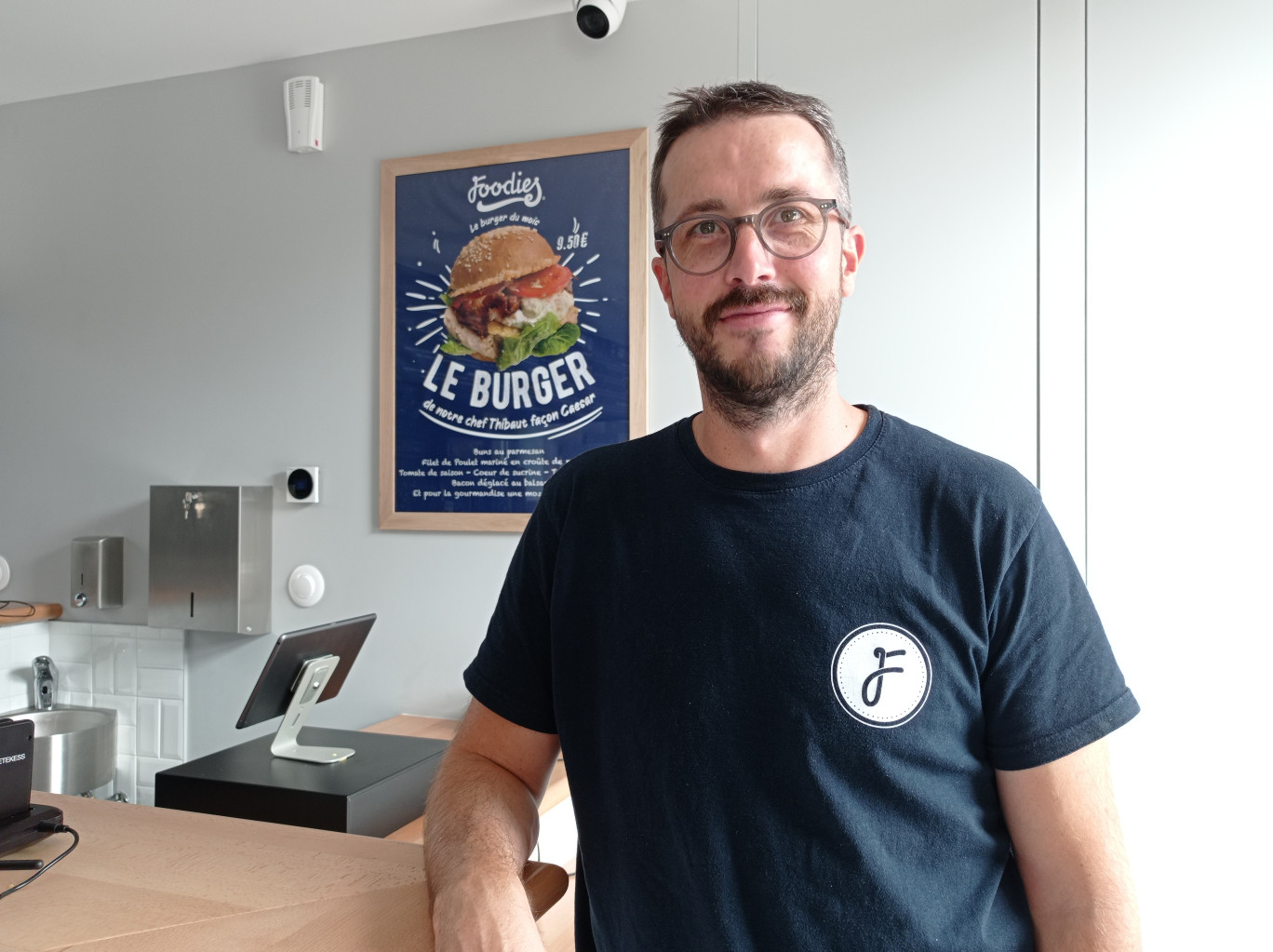 Charles Vinnet, co-fondateur de Foodies, se réjouit de l’ouverture du nouveau restaurant dans un lieu lumineux et un quartier en devenir face à la Cité internationale de la gastronomie et du vin. (© Aletheia Press / N.Hubert)