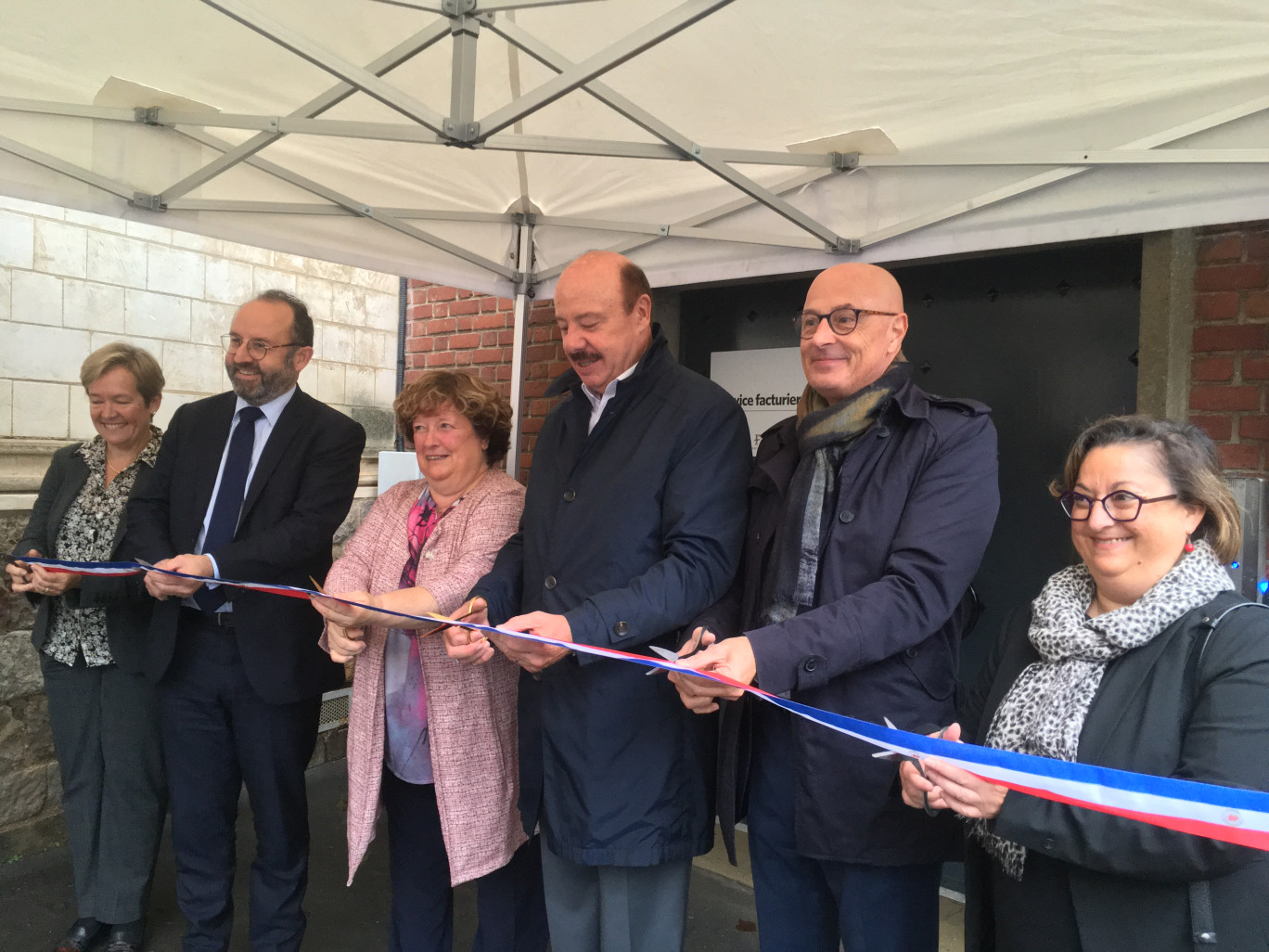 Nathalie Biquard, Jérôme Fournel, Brigitte Fourré, Alain Gest et Benoît Mercuzo ont inauguré le service facturier d’Amiens. ©Aletheia Press/ DLP