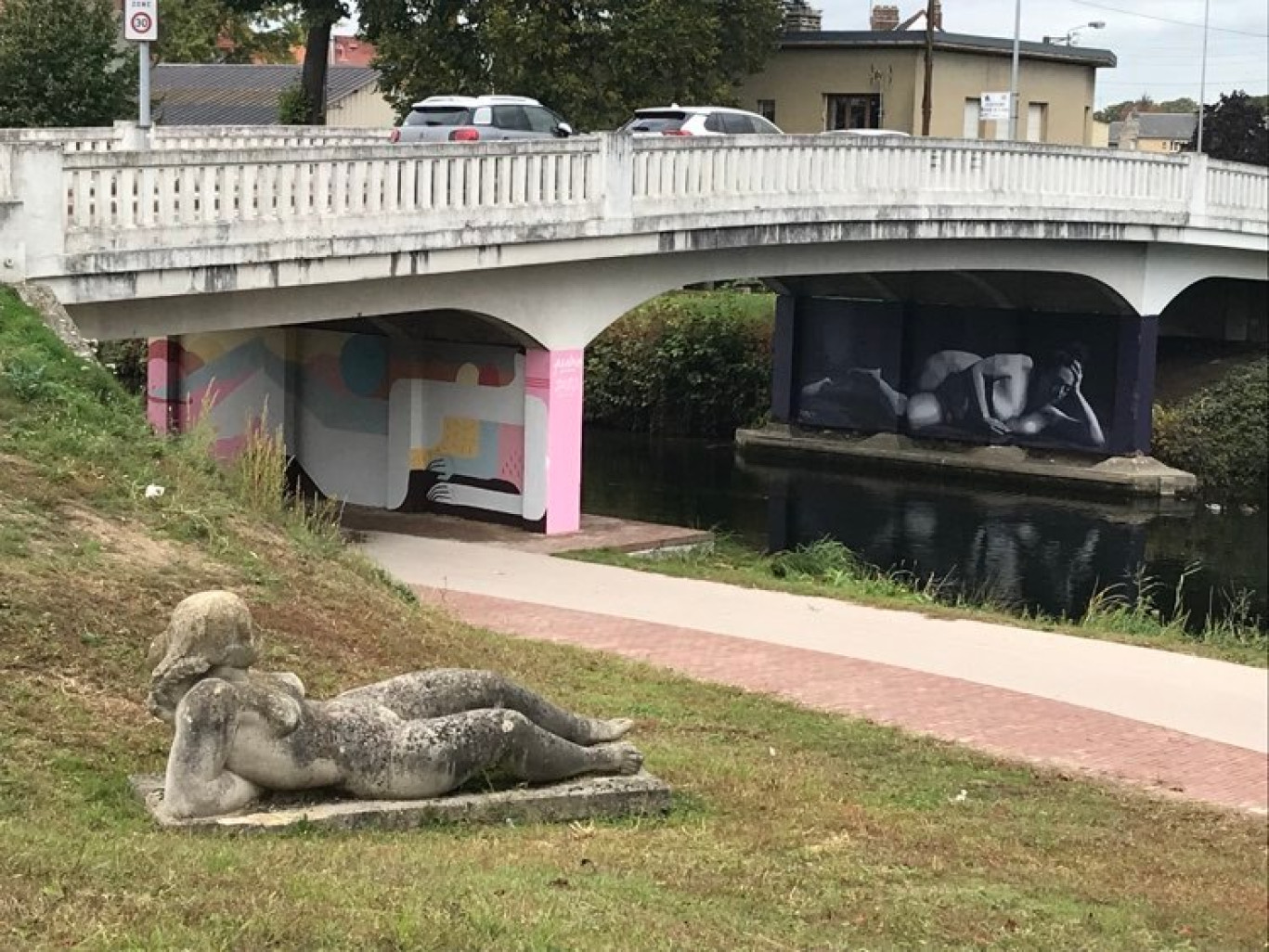 Du street art en bord de Somme à Abbeville