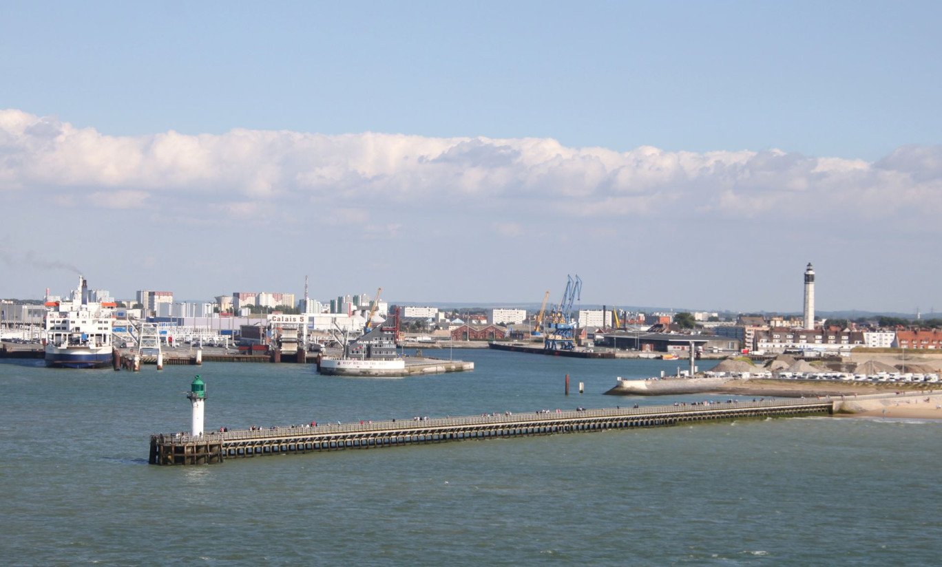 Concernant la hausse d'emploi sur Calais, «Le dynamisme actuel du port de Calais et l'essor des services aux entreprises sur cette zone peuvent expliquer cette tendance», indique l'Urssaf. © Lotharingia