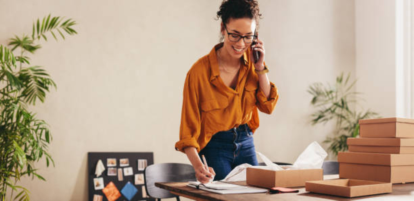 Une micro-entreprise sur quatre créée par une femme est active économiquement cinq ans après son immatriculation, contre une sur cinq quand le créateur est un homme.  