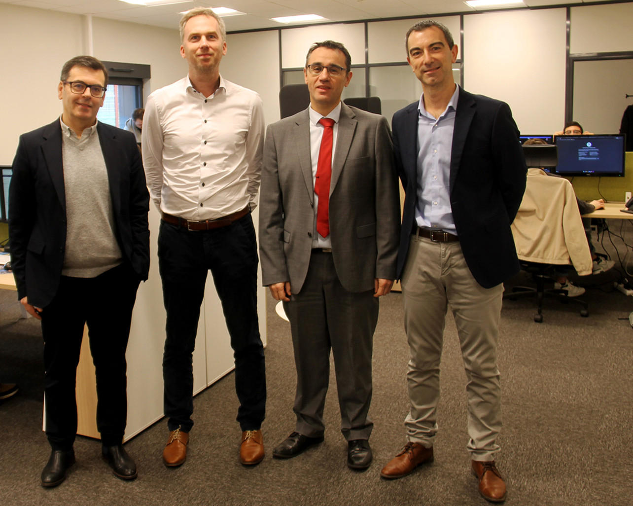 Depuis le mois de septembre, les équipes de Trustteam France, pilotée par Pieter Spiesschaert, son directeur général (en chemise blanche), ont intégré les locaux de TL Systèmes à Maxéville.