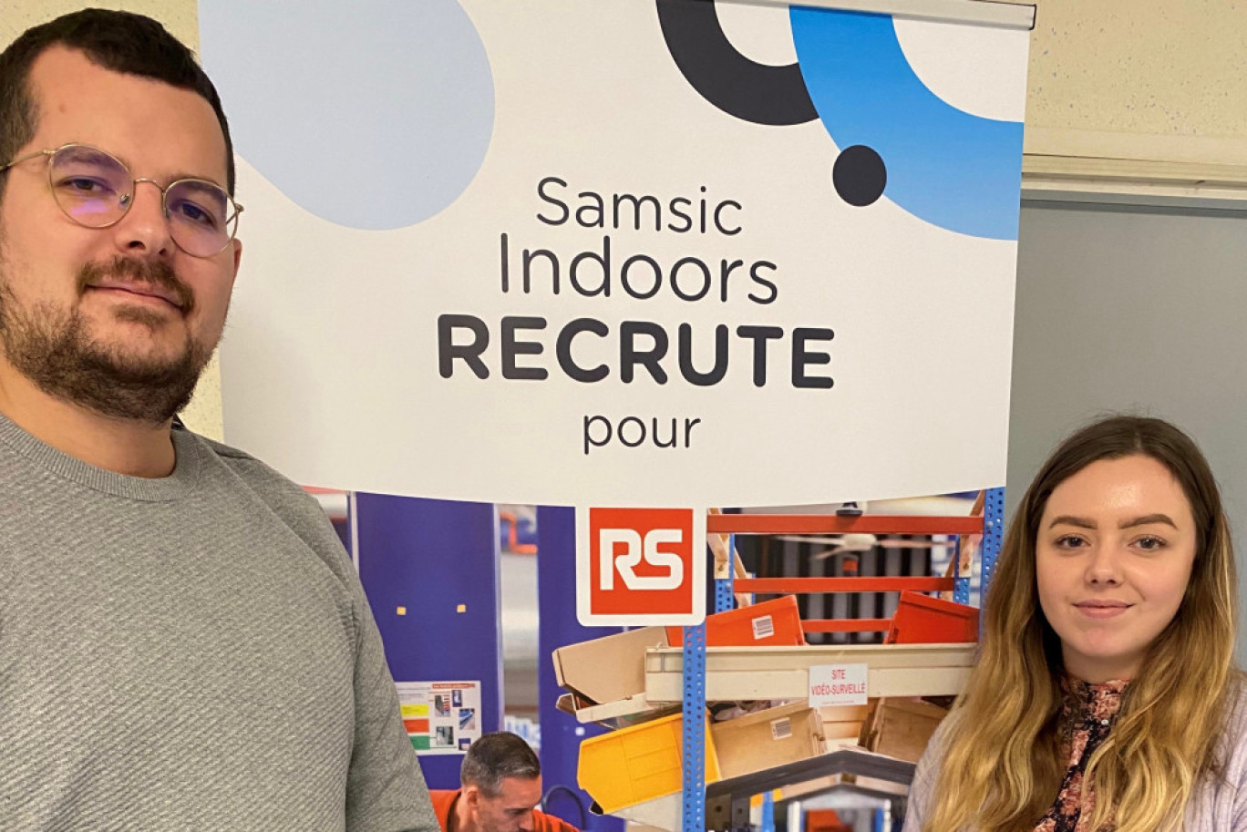 Guillaume Gruyer, responsable de Samsic Indoors et sa collègue Juliette Duplessy, sont présents tous les deux sur le site RS France à Beauvais. (© Samsic Indoors)