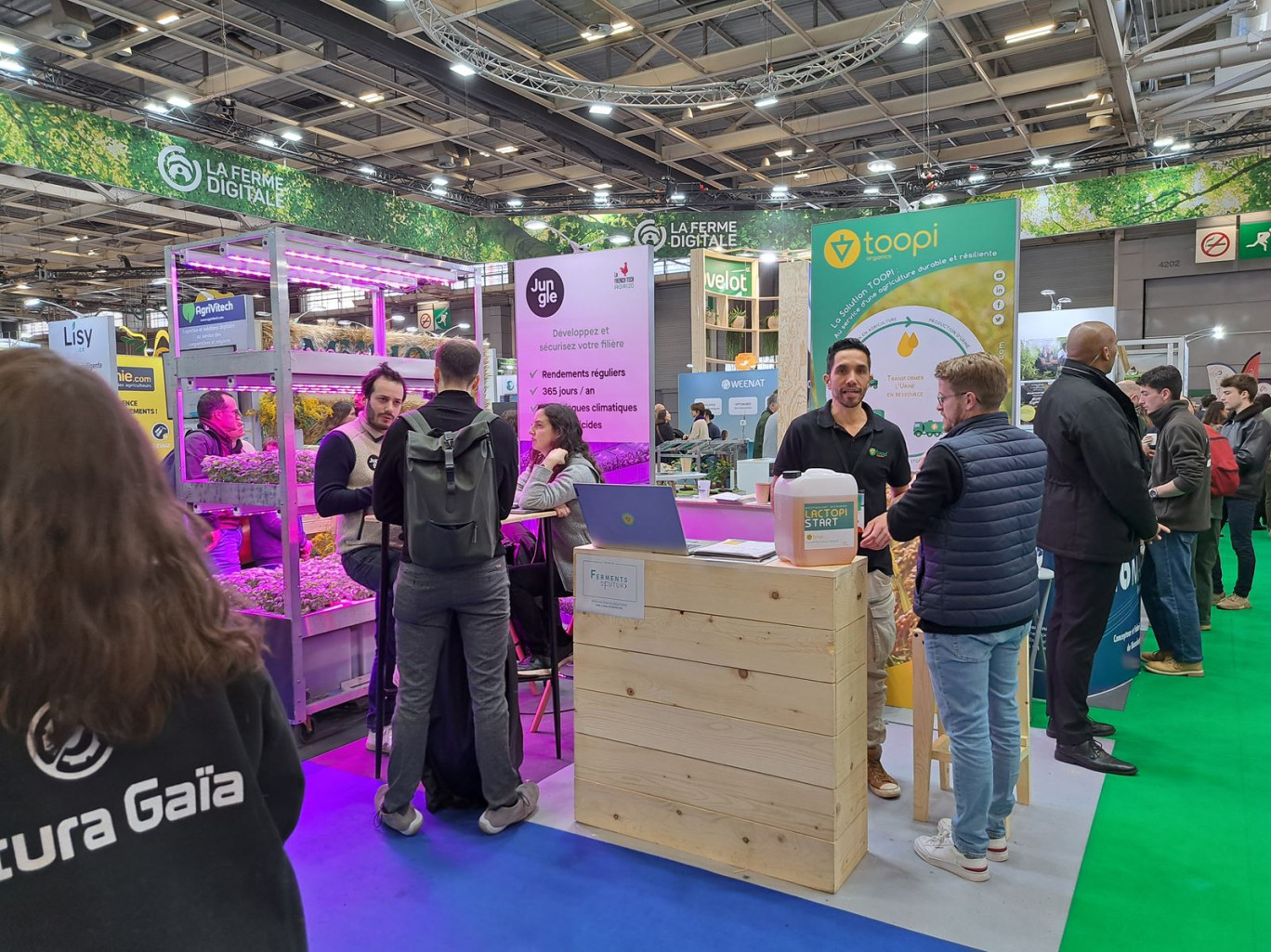 Sur le salon, regroupées sous l’égide de l’association de la Ferme digitale, une soixantaine de jeunes pousses présentaient des solutions de nature très diverse.