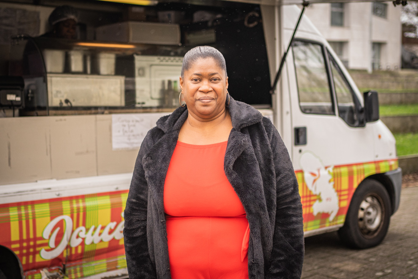 Octavie Bellune propose de bons petits plats 100% maison et sa bonne humeur avec son foodtruck qui s'installe dans différents spots d'Amiens Métropole.