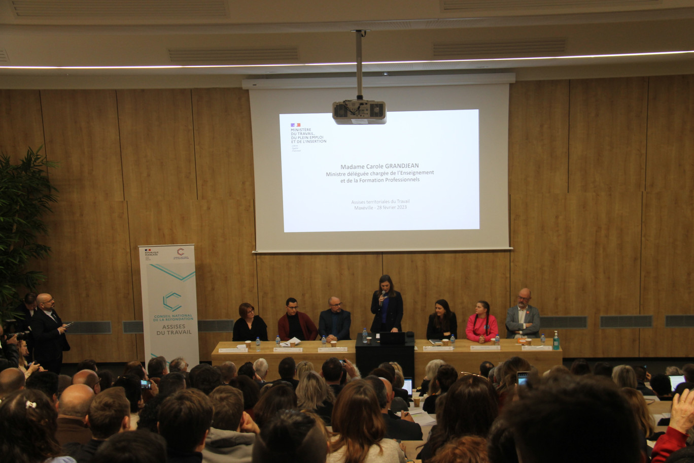 Carole Grandjean,  ministre déléguée chargée de l’Enseignement et de la formation professionnels, a clôturé les assises régionales du travail le 28 février.