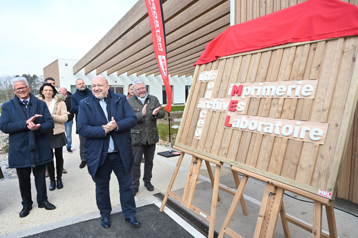 Patrick Geenens, maire de Ronchin, Damien Castelain, président de la Métropole Européenne de Lille, Alain Bézirard, vice-président de la Métropole Européenne de Lille, lors de l’inauguration des nouvelles archives de la MEL le vendredi 3 mars © Métropole Européenne de Lille