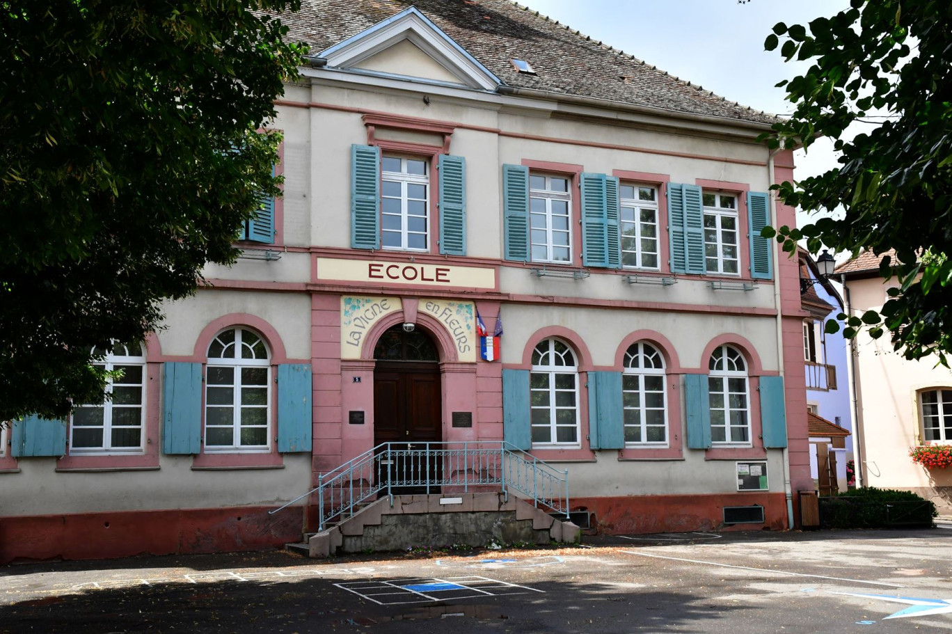 Le bâti scolaire représente environ 45% du patrimoine des collectivités territoriales, en termes de surface. © PackShot