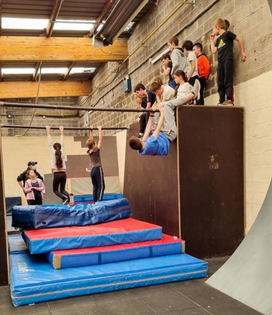 Parkour 59 (prix ESS Hauts-de-France 2023), œuvre pour l’inclusion de jeunes et publics fragilisés grâce au sport.