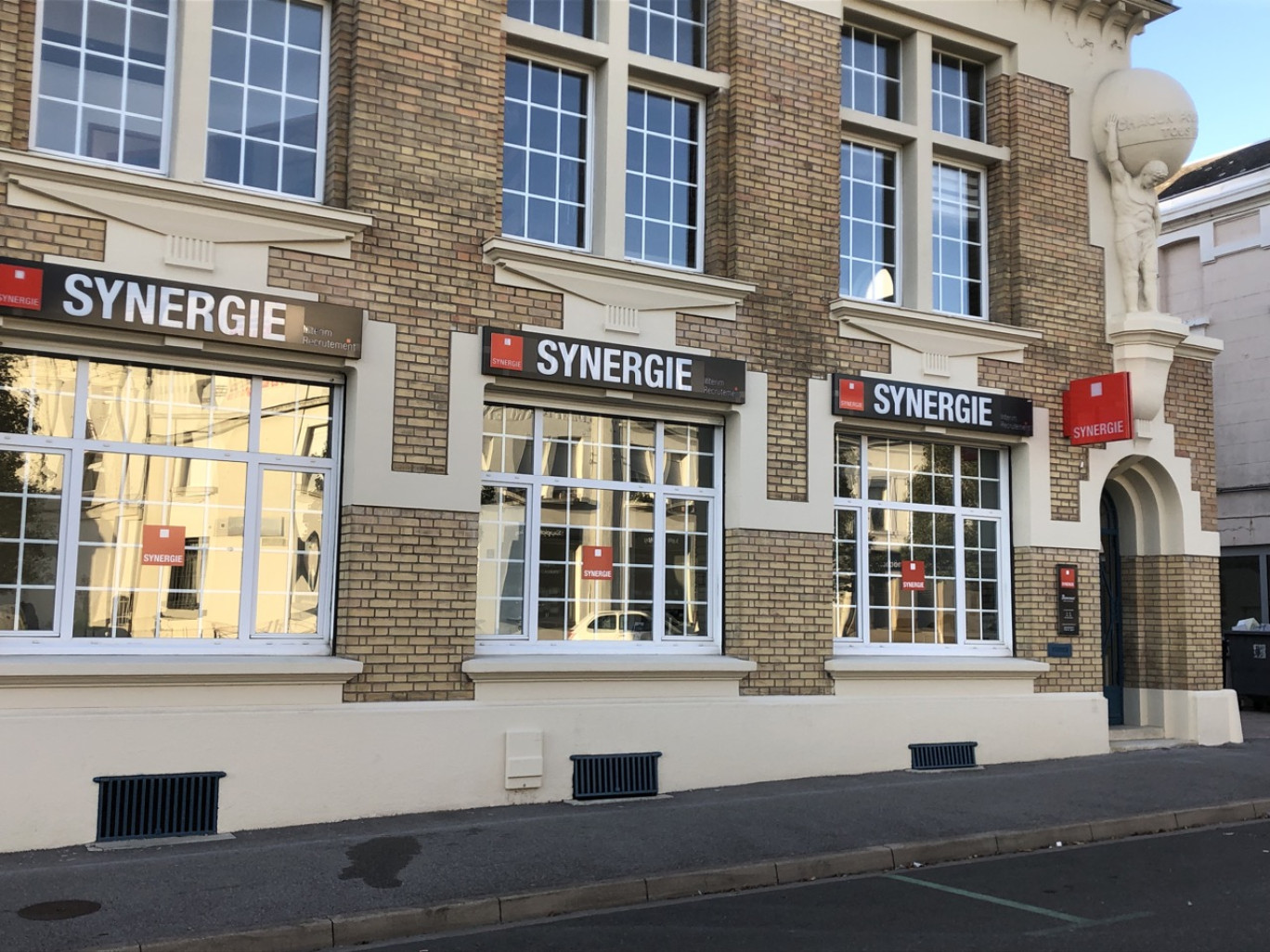 L'agence Synergie de l'avenue Faidherbe est spécialisée dans les métiers de l'industrie, de la logistique et des services. ©Synergie