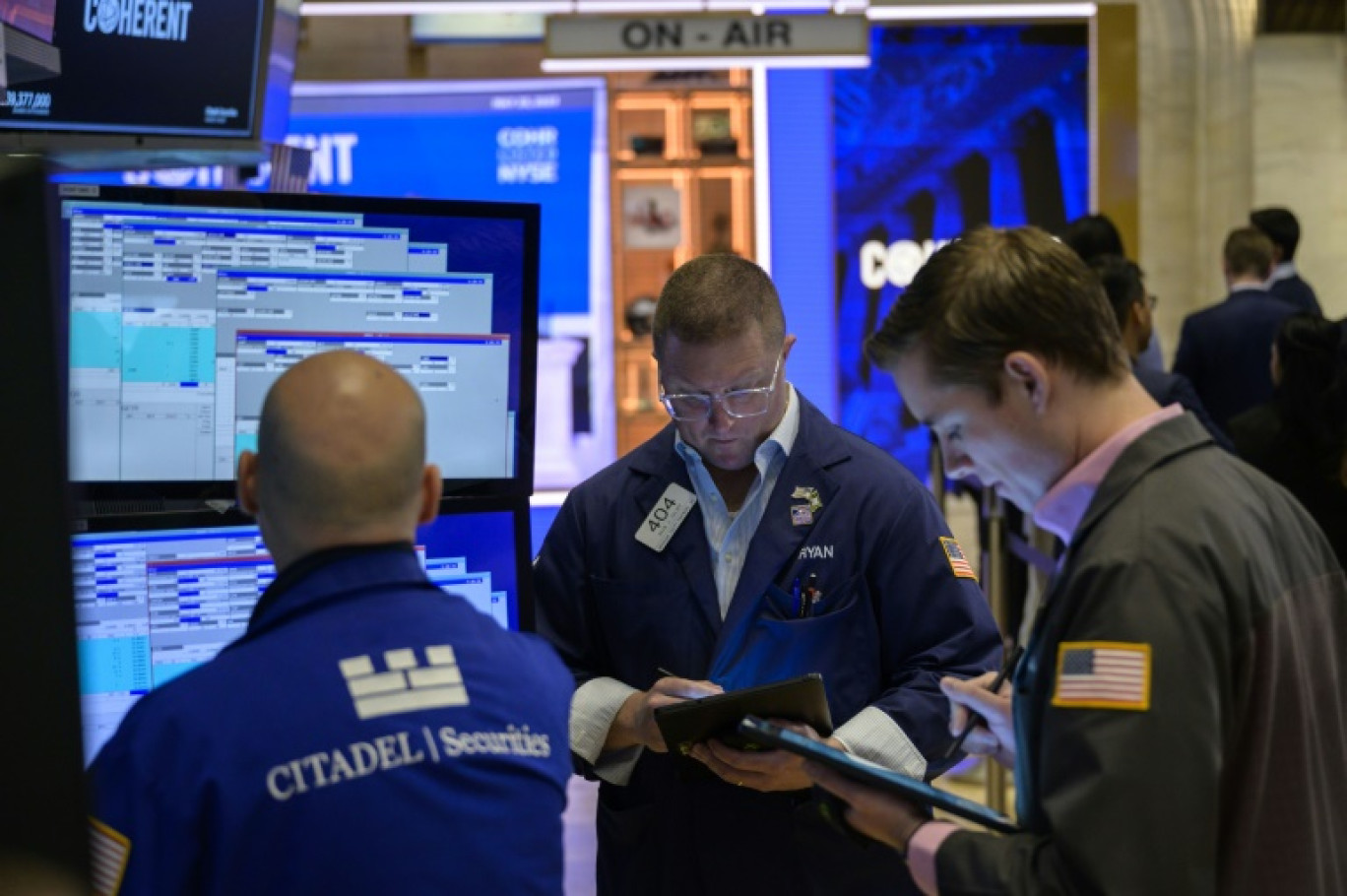 Des opérateurs du New York Stock Exchange © ANGELA WEISS