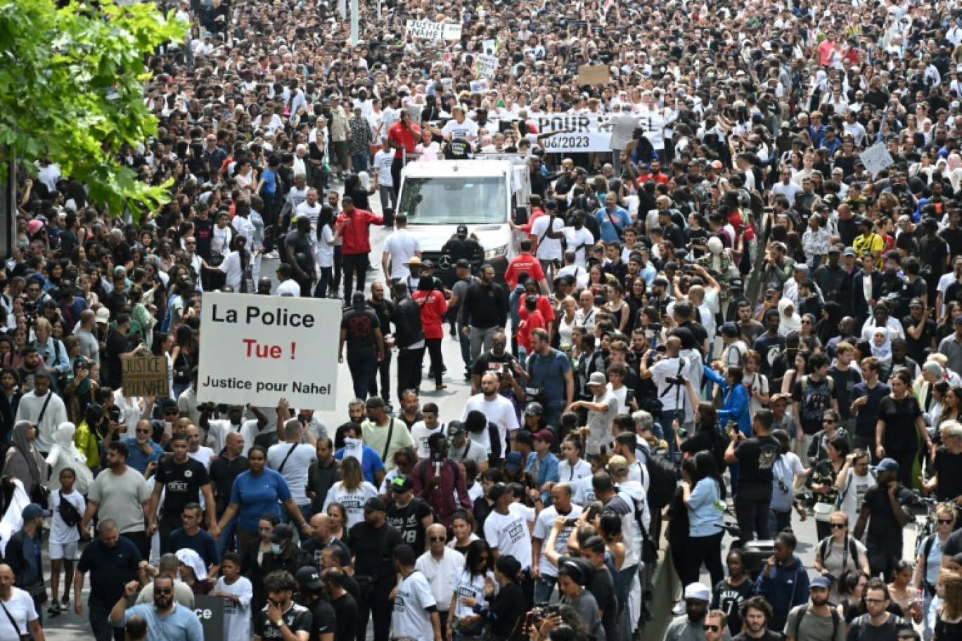 Marche blanche en hommage à Nahel, tué par un policier, le 29 juin 2023 à Nanterre © Bertrand GUAY