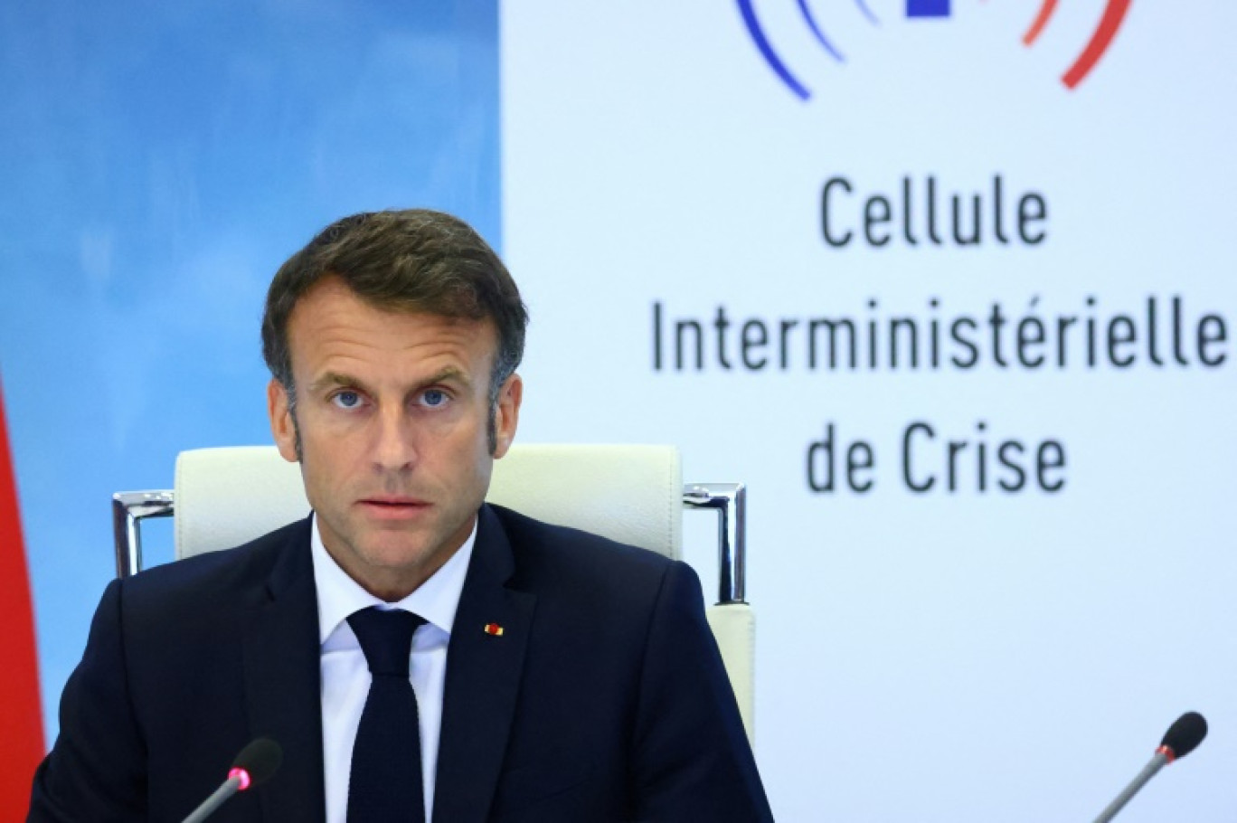 Le président français Emmanuel Macron lors d'une Cellule interministérielle de crise (CIC) convoquée en raison des émeutes en France, le 30 juin 2023 à Paris © YVES HERMAN