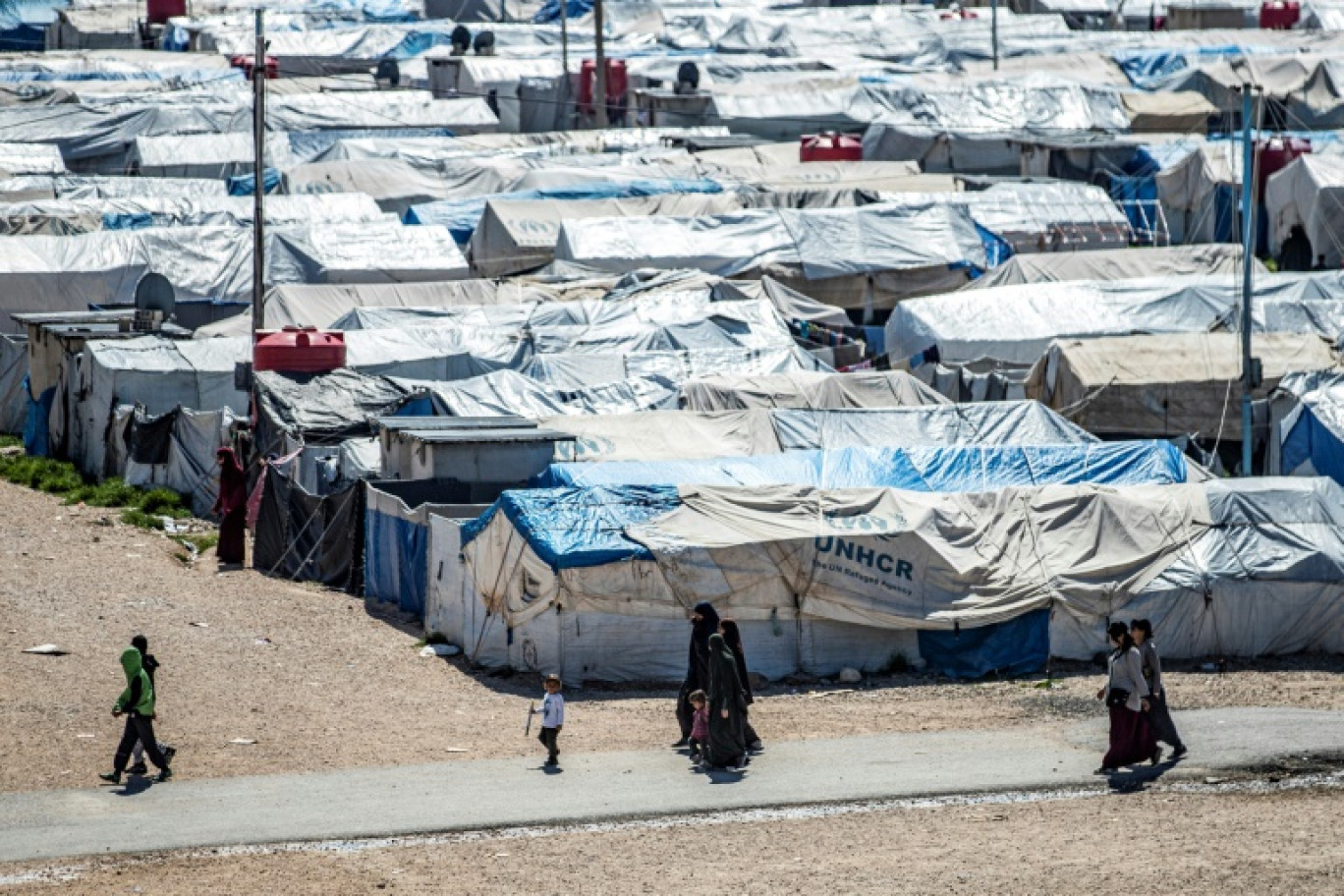 Des femmes et des enfants dans le camp de Roj dans le nord-est de la Syrie, le 28 mars 2021 © Delil SOULEIMAN