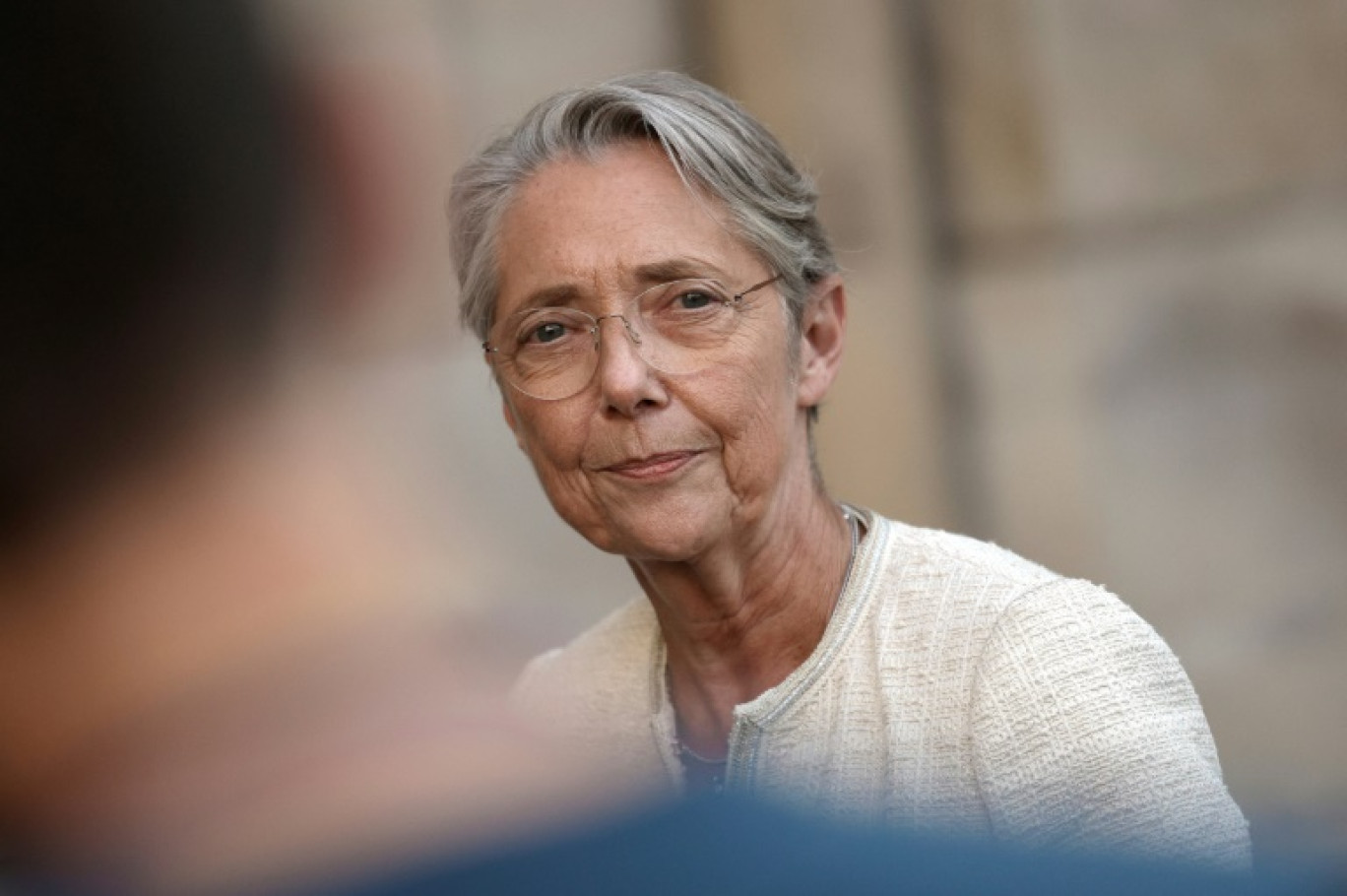 La Première ministre Elisabeth Borne à l'hôtel Matignon à Paris, le 3 juillet 2023 © Geoffroy VAN DER HASSELT