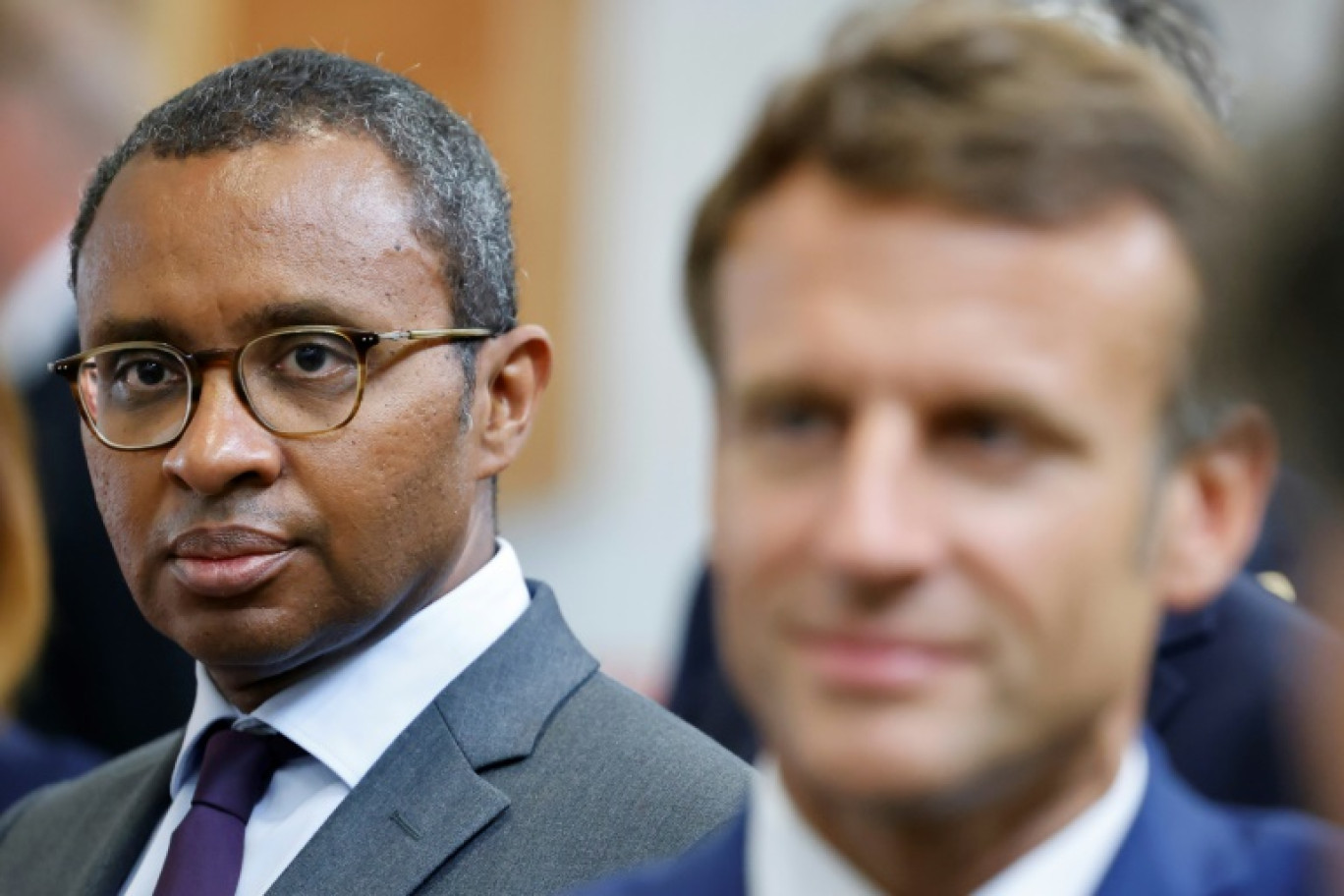 Pap Ndiaye et Emmanuel Macron lors de la visite du lycée Eric Tabarly aux Sables-d'Olonne en vendée le 13 septembre 2022 © Ludovic MARIN