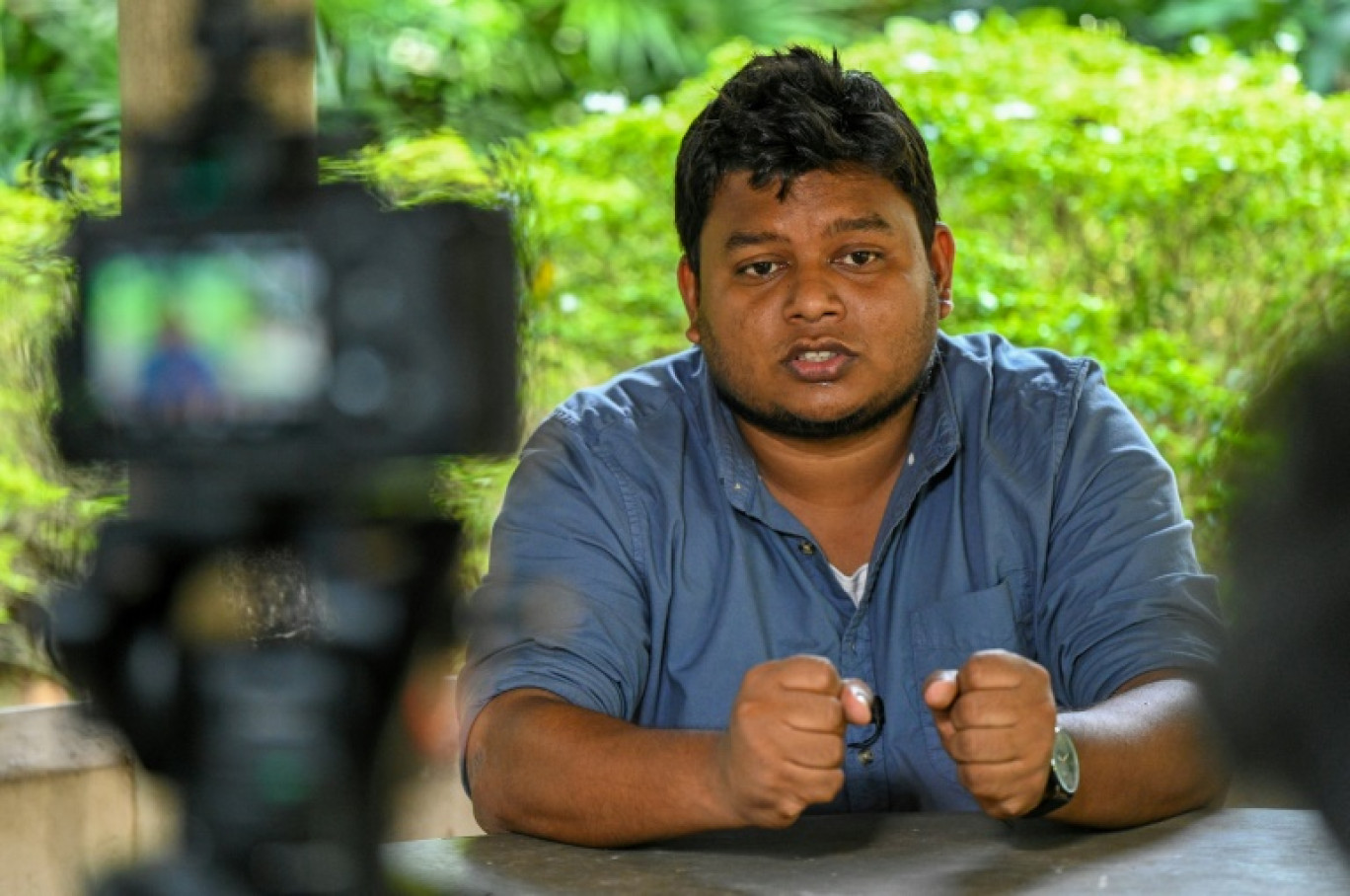 Le leader étudiant Wasantha Mudalige lors d'une interview avec l'AFP le 16 juin 2023 à Colombo, au Sri Lanka © Ishara S. KODIKARA