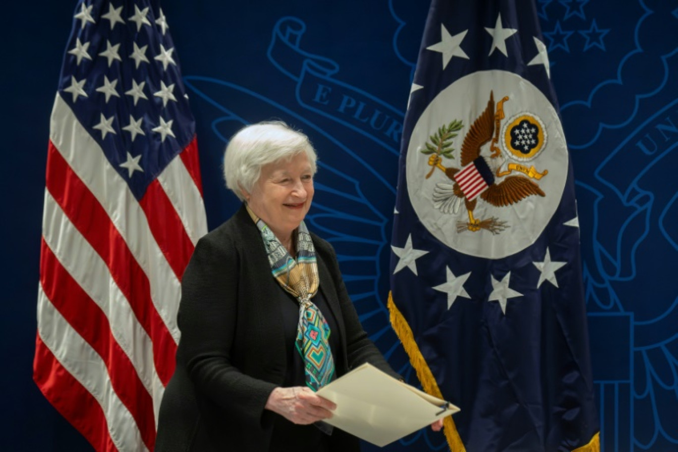 Janet Yellen, secrétaire d'État au Trésor américain, s'exprime lors d'une table ronde à l'ambassade des États-Unis à Pékin, le 8 juillet 2023 © Mark Schiefelbein